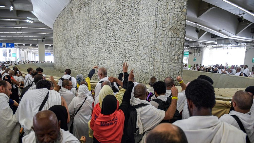 melontar-jumroh-travel-sunnah-terdekat-3