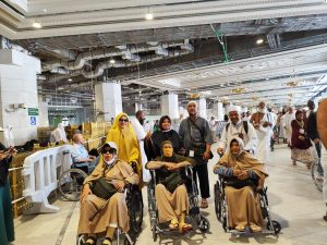 berbakti-kepada-orang-tua-travel-umroh-haji-sunnah-1