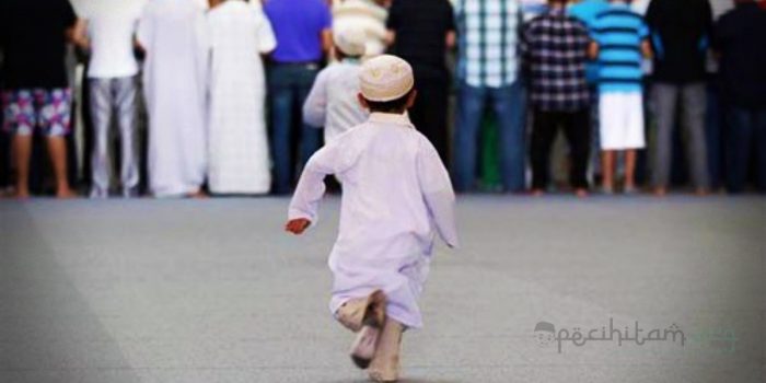 Tidak Perlu Terburu-Buru Menuju Shalat